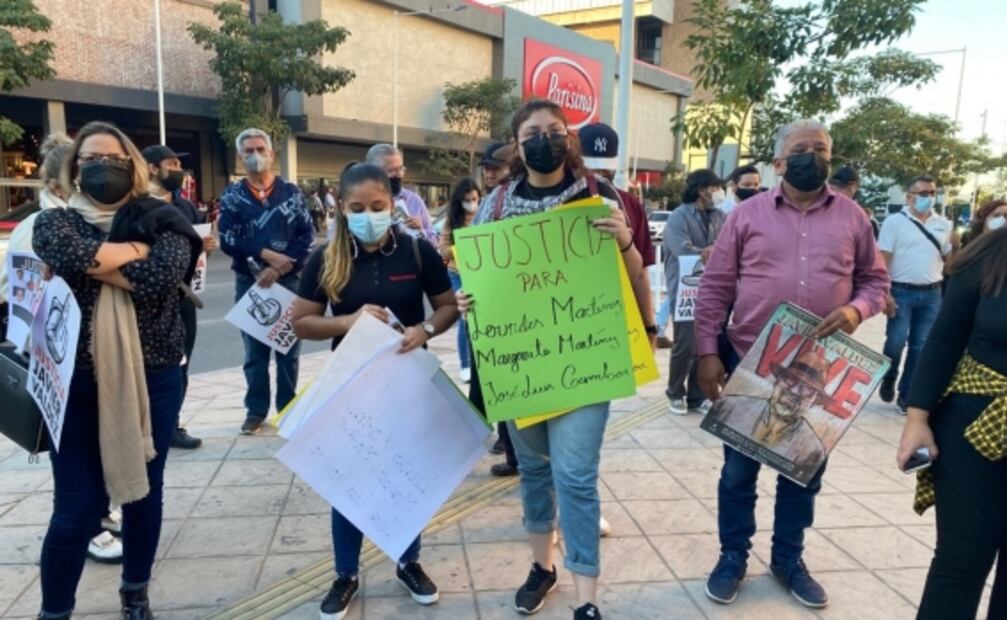 Periodistas se manifiestan en Segob; minuto a minuto de las protestas en todo el país