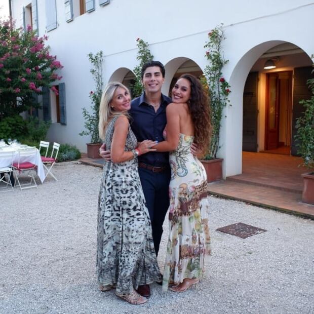 Trata de no enamorarte antes de ver como luce hoy la esposa de Chayanne a sus 54 años