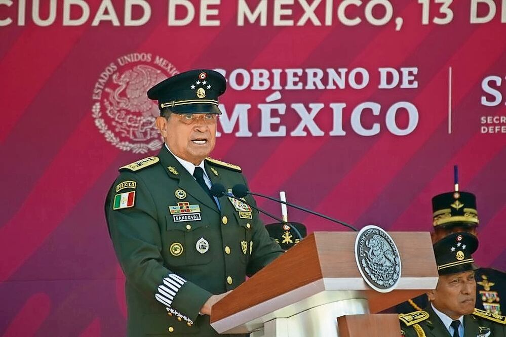 El titular de la Sedena refrendó ayer el compromiso del Ejército. Foto: Especial