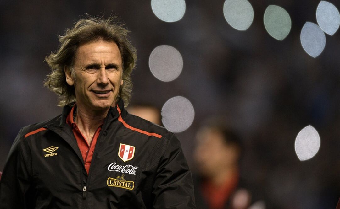 Ricardo Gareca, entrenador de Perú, se encomienda al Señor de los Milagros