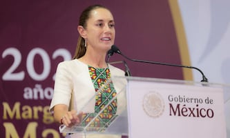 Sheinbaum reconoce a Elvira Carrillo en Quintana Roo; mujeres mayas son pioneras en lucha por los derechos, recuerda