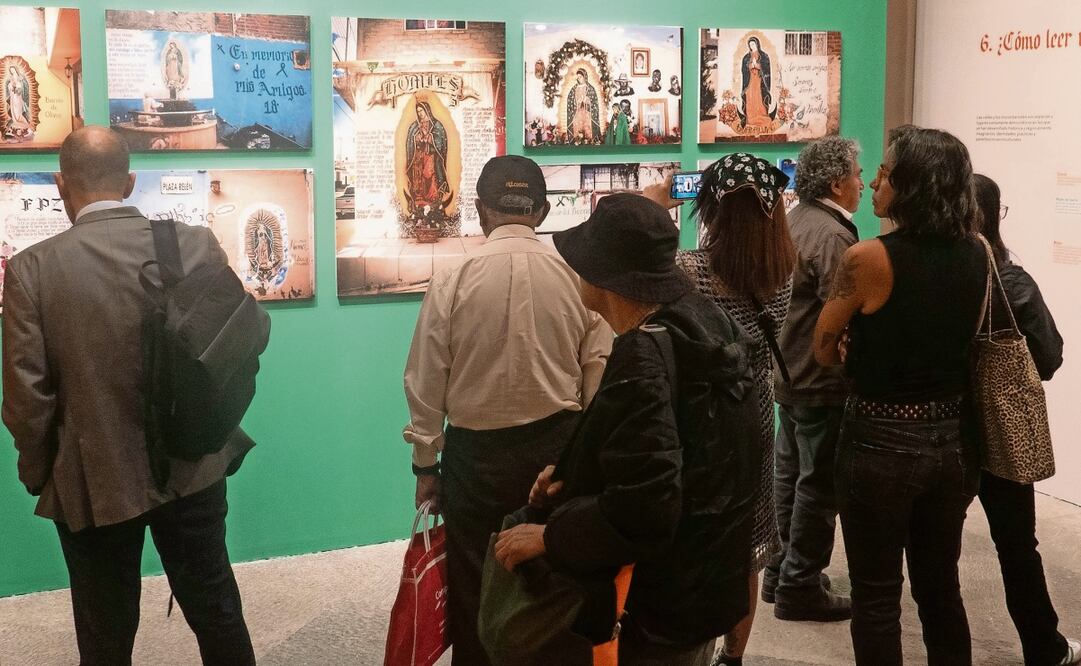 La exposición reúne el levantamiento fotográfico de alrededor de 58 barrios de las ciudades de Zacatecas y de Guadalupe, aparecen los nombres de 530 jóvenes que han sido asesinados en los últimos 15 años. Foto: El Colegio Nacional