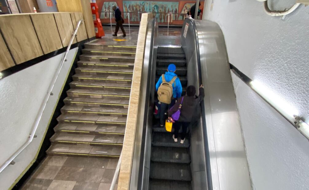 En el transporte público, como el Sistema de Transporte Colectivo Metro también se constantó la poca presencia de usuarios. Fotos: Axel Sánchez/ EL UNIVERSAL
