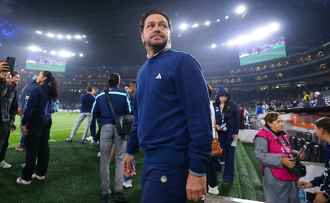 Santiago Baños revela cuándo se irá del América; niega llegar a la FMF