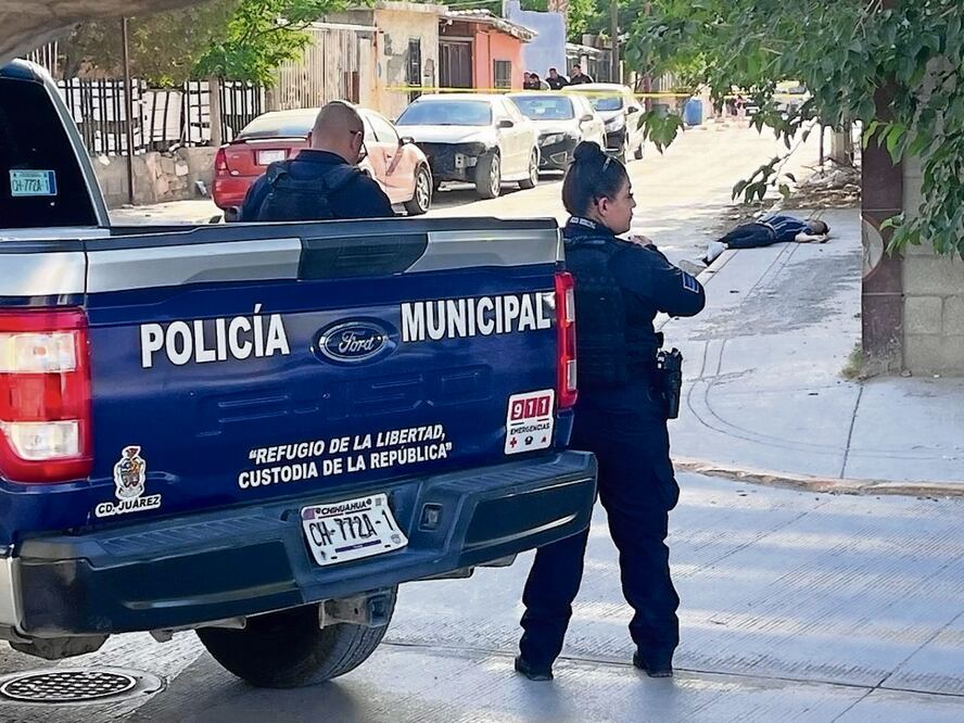 Pese a que el promedio de vida de los menores de edad que se involucran en el crimen organizado es corto, sienten que son recompensados con dinero y lujos, señalan. Foto: Especial