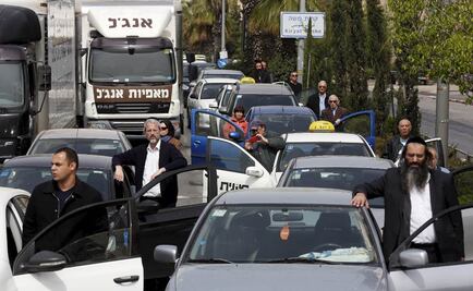 Israel rinde en silencio homenaje a víctimas del Holocausto