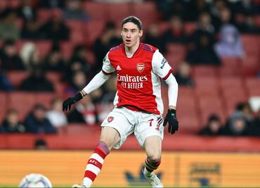 Marcelo Flores podría debutar con el Arsenal; fue convocado por el primer equipo