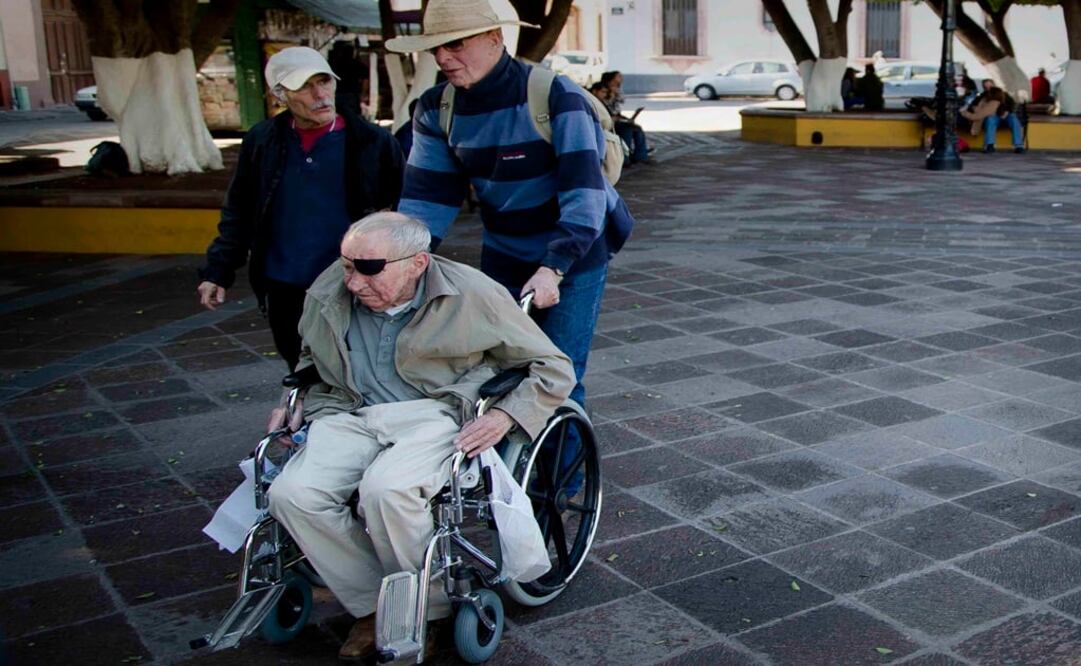 Adultos mayores retiran unos cuatro mil 500 mdp ahorrados en el SAR