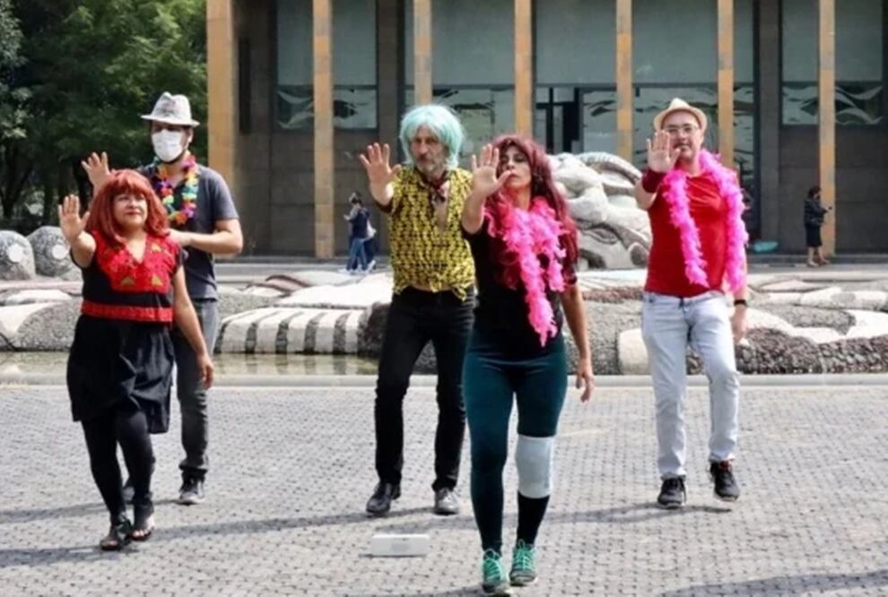 El Movimiento Colectivo por la Cultura y las Artes de México también lanzó hace meses la cumbia y campaña #ChapultepecEsUnEscandalo. Foto: Archivo