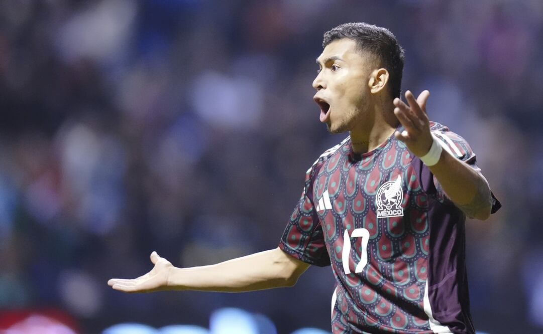 Orbelin Pineda en lamento, durante el partido amistoso entre México y Valencia - Foto: Especial