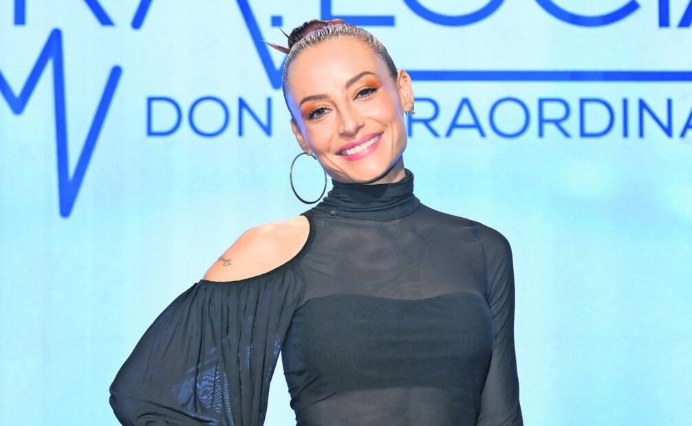 Marimar Vega encabeza al grupo de jóvenes médicos. Foto: Azteca