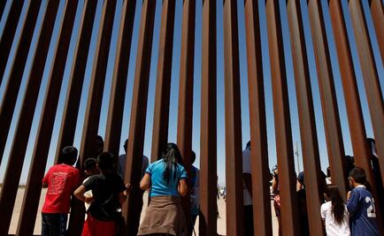 EU niega pasaportes a hispanos en frontera con México, según The Post