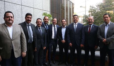 Gobernadores del PAN reiteran que no se adhieren al Insabi