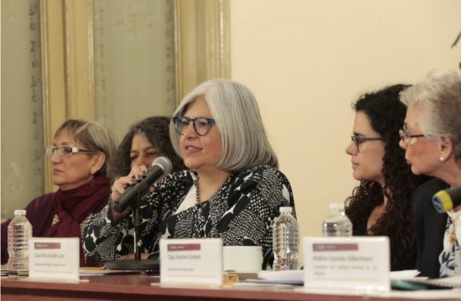 Mujeres del gabinete se reúnen y dan respaldo a AMLO