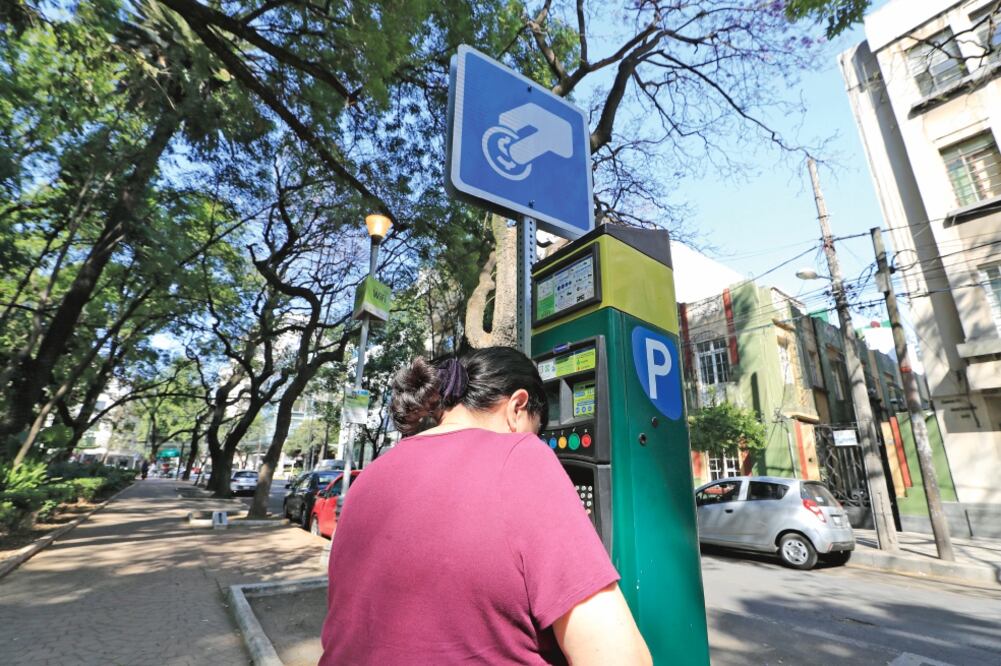 Otra medida planteada es la obligación de contratar un seguro que a las concesionarias les permita responder por robo o daños a los automóviles. Foto: ARCHIVO EL UNIVERSAL