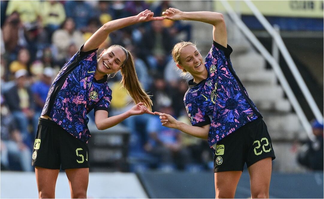 Irene Guerrero y Sarah Luebbert festejan en el estadio Ciudad de los Deportes. FOTO: IMAGO7