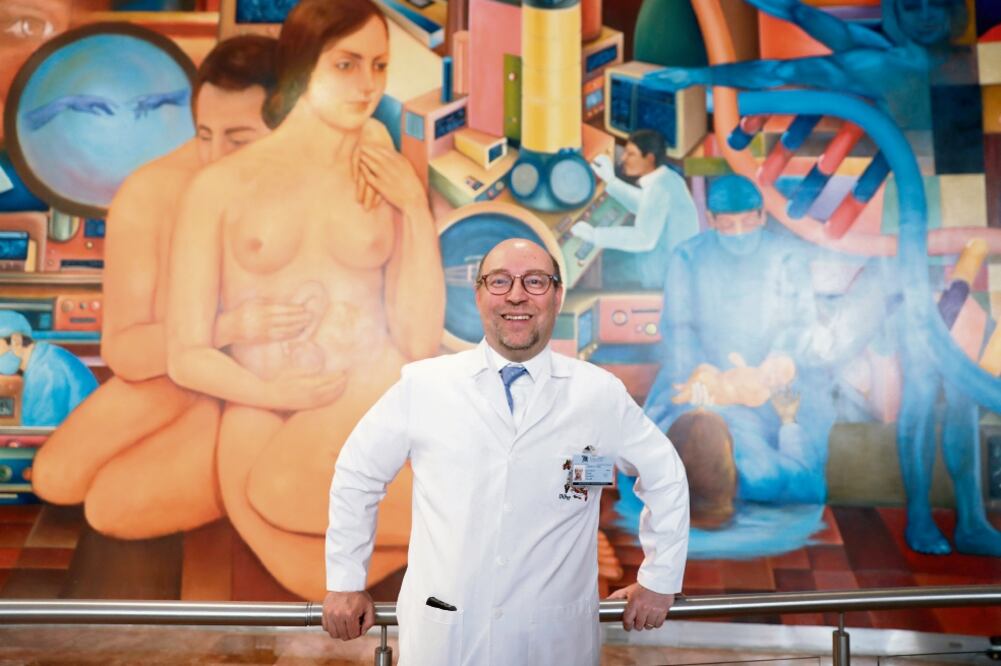 César Velasco, coordinador de Salud Mental Perinatal del INPer, comenta que los antidepresivos deben consumirse por lo menos un año después de que desaparecen los síntomas de la depresión para evitar que el trastorno regrese. Foto: IVÁN STEPHENS.