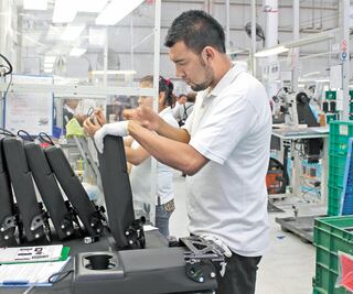 Advierten riesgos de eliminar outsourcing