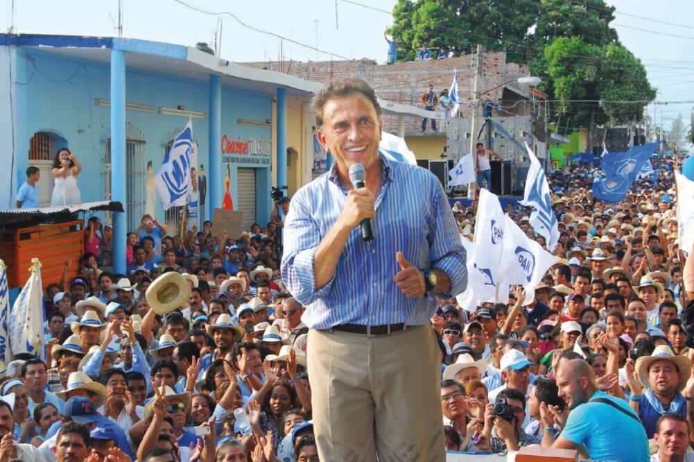 Detallan las ‘traiciones’ de Yunes Linares