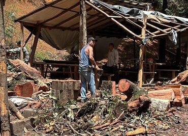 Fuertes lluvias derrumban puestos de comida en Tenancingo; se reporta un hombre muerto y una mujer lesionada