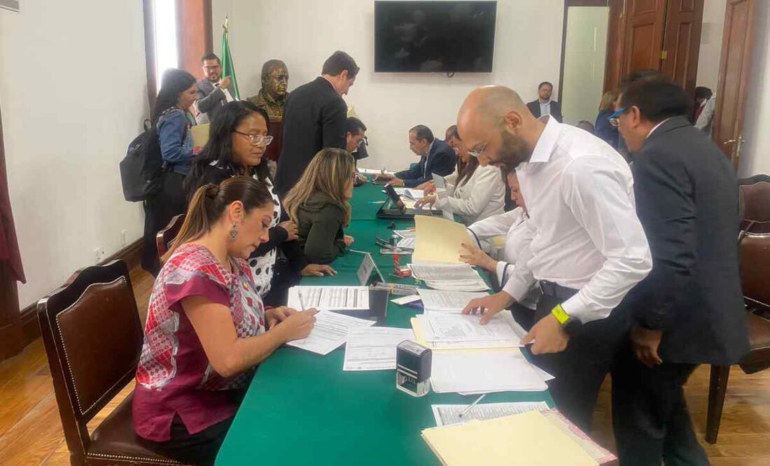 Desde este día y hasta el 28 de agosto, cada uno de las y los 66 legisladores acudirán al edificio de Donceles y Allende para llevar a cabo el trámite. Foto: Omar Díaz/EL UNIVERSAL