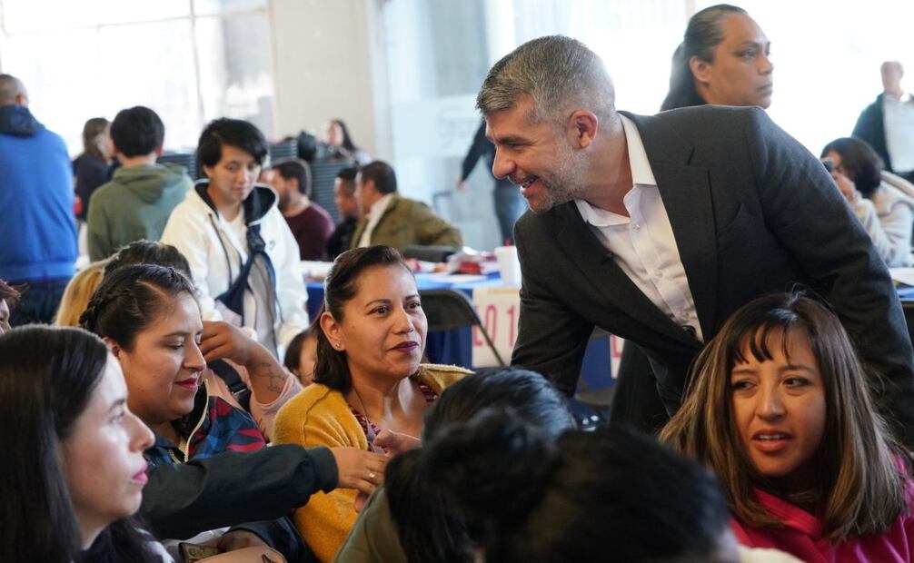 Mauricio Tabe pide duplicar recursos para el programa social "Para las Jefas".
Foto: Especial.