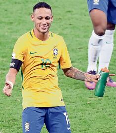 Neymar es el único titular que entrenó