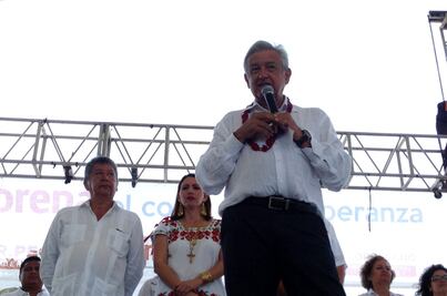 AMLO se lanza contra Góngora y Carlos Joaquín en Q.Roo