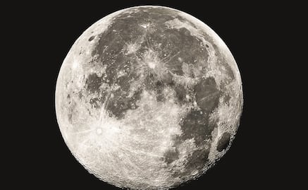 NASA encuentra hielo en polos de la Luna