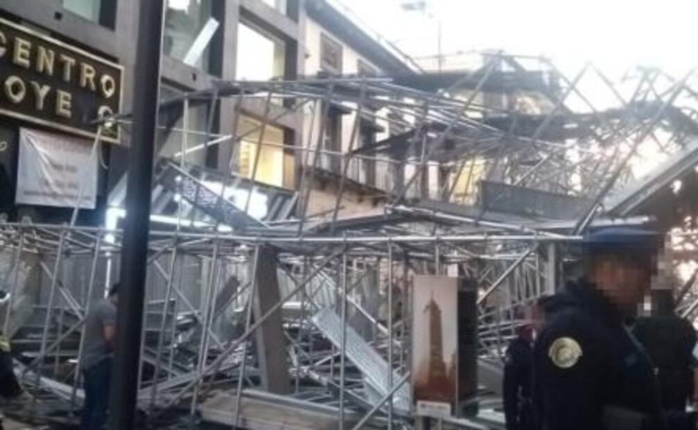 Desplome de andamio en pleno Centro Histórico deja 5 lesionados