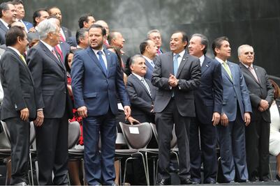 Presidente del Senado y bancadas del PRI-Verde hacen llamado a evitar que "orden político encalle"