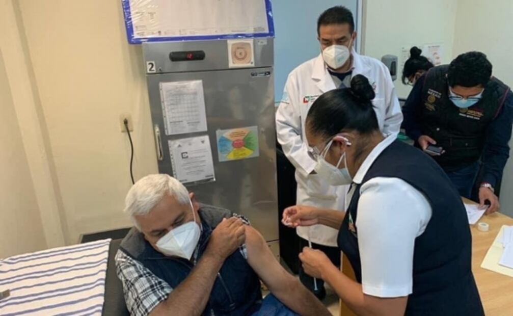 Inicia en los estados vacunación de adultos mayores contra Covid-19