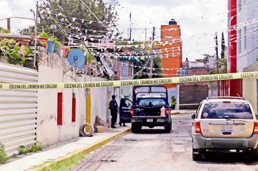 En un operativo desplegado en el sur de Puebla se logró detener en una casa ubicada en la avenida Hacienda Corralejo y Corregidora a los presuntos asesinos (CUARTOSCURO)