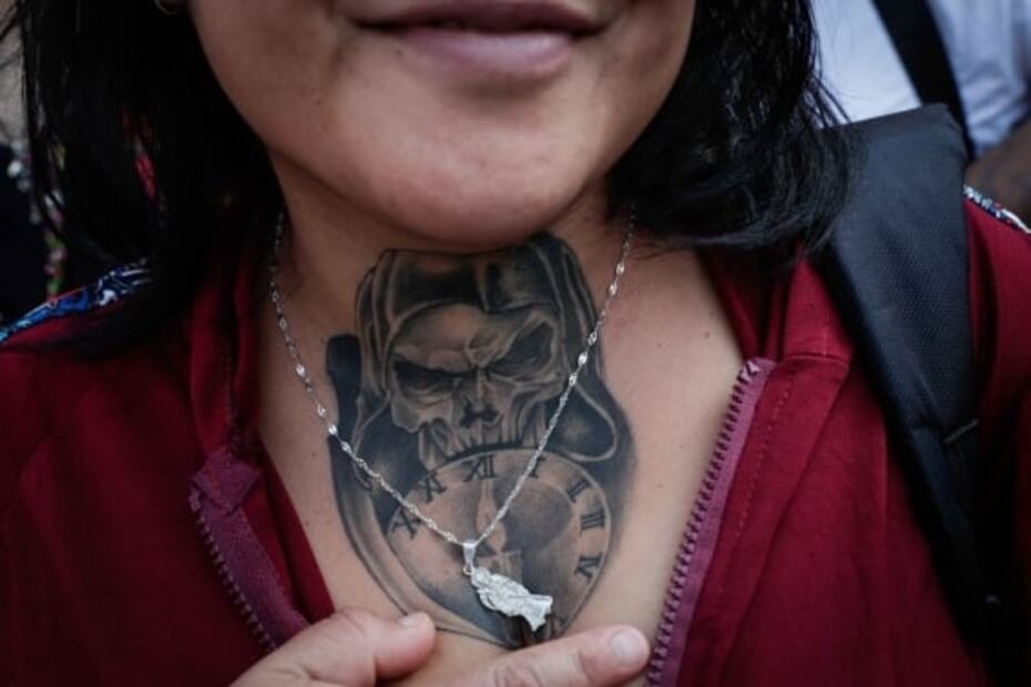 Barrio Bravo se llena de fieles de la Santa Muerte