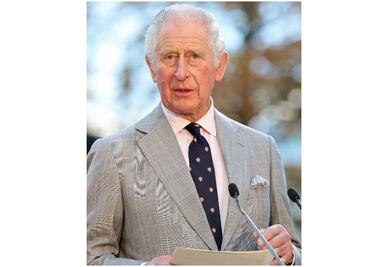 Príncipe Carlos habría hecho comentario racista sobre su nieto; Casa real lo niega