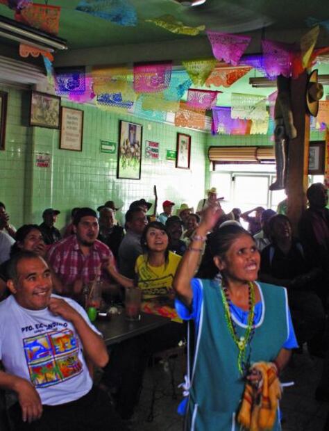 Jóvenes al rescate del tradicional pulque
