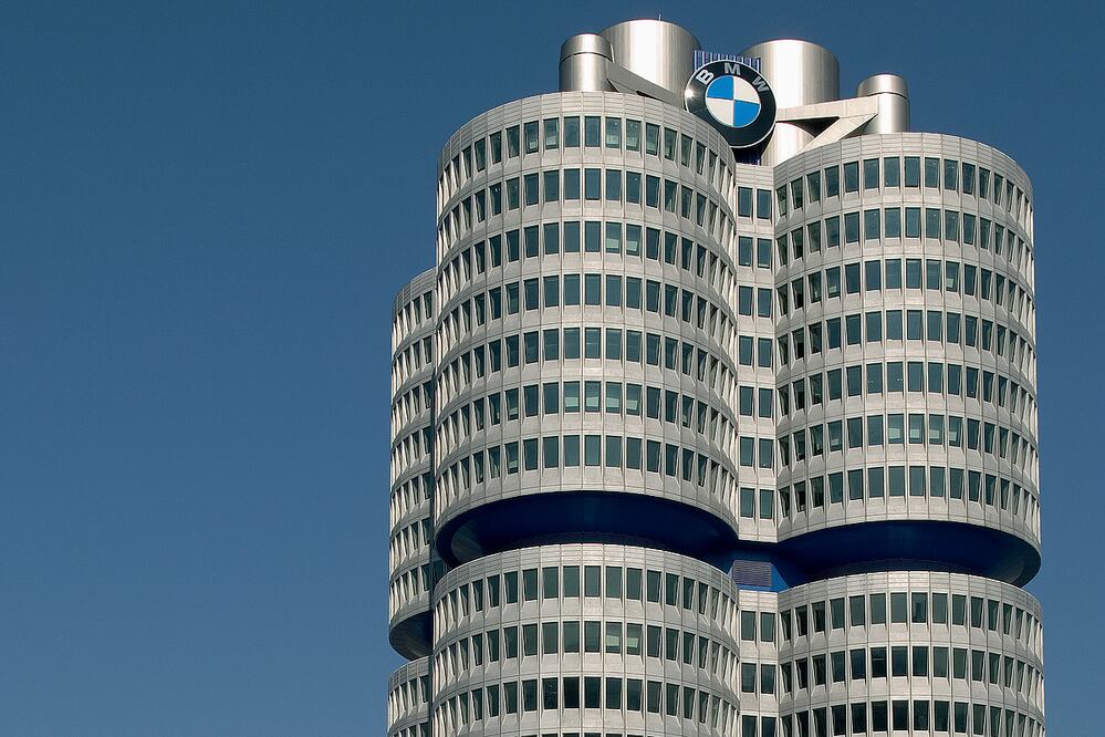 Empleado de BMW da positivo en Coronavirus, ponen en cuarentena a otros 150