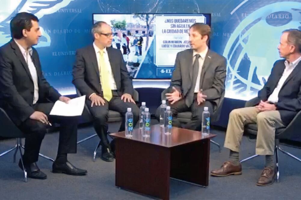 De der. a izq., el ex director de Conagua José Luis Luege; Colin Herron, del Programa de Agua Dulce de TNC para México, y Eduardo Vázquez, director de Por el Agua de la Ciudad de México. (TOMADA DE VIDEO)