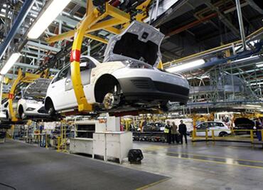 Mexico factory exports, consumer imports climb in July