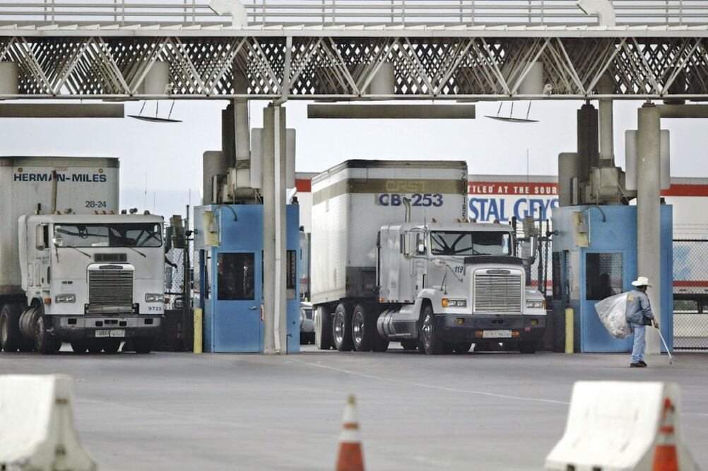 Según el jefe del SAT, Aristóteles Núñez, por ese cruce van a pasar sobre todo productos agrícolas originarios de Baja California (ARCHIVO EL UNIVERSAL)