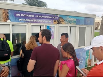 WTA Finals Cancún: Aficionados enojados piden solución tras los cambios por lluvias