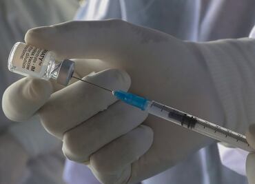 Por falta de dosis, Argentina avala combinar Sputnik V con otras vacunas antiCovid