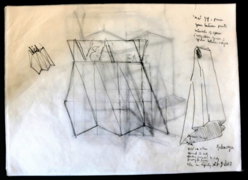 Vestido de Balenciaga inspira diseño de la nueva sede del Victoria and Albert Museum