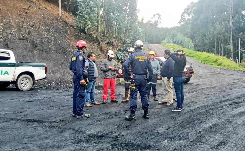 Fotografía publicada en la cuenta oficial de X del gobernador de Cundinamarca, Jorge Emilio Rey, que muestra las labores de rescate en la mina La Ciscuda, en Colombia. Las autoridades colombianas confirmaron el fallecimiento de nueve de los 14 mineros que habían quedado atrapados el lunes por la explosión de una mina de carbón en el municipio de Sutatausa, en el departamento de Cundinamarca (centro). La Agencia Nacional de Minería (ANM) informó que, "tras la emergencia registrada en el municipio de Sutatausa, en la mina La Ciscuda, operada por Carbonera Los Pinos S.A.S., se confirma el fallecimiento de nueve personas". Otros seis mineros fueron rescatados con vida, agregó la ANM, según la cual la tragedia fue causada "por una explosión al interior de la mina". Foto: EFE