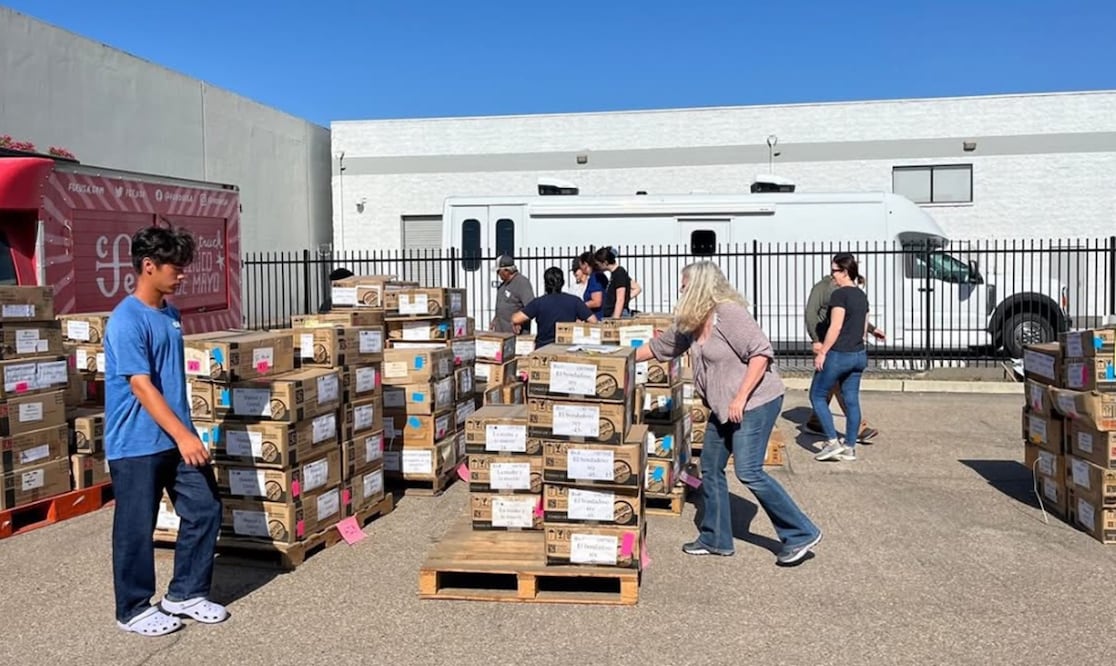 Fondo de Cultura Económica cierra oficinas en San Diego, California. Foto: San Diego Council on Literacy.