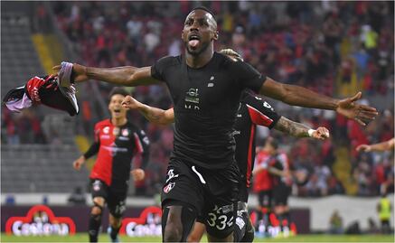 El sorprendente golazo de Julián Quiñones ante los Tigres