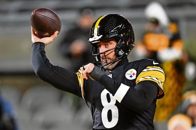 Los Steelers tendrán una dura prueba ante los Texans, donde la experiencia de Aaron Rodgers buscará imponerse 