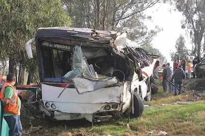 Choque de autobuses en la México-Pachuca deja 40 heridos 