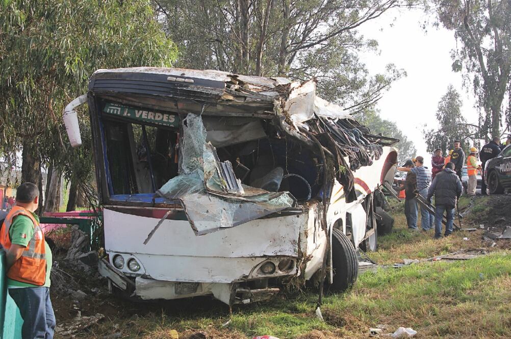 Los camiones colisionaron a la altura del kilómetro 28, cuando se dirigían hacia el paradero de Indios Verdes (DIEGO REYES. CUARTOSCURO)
