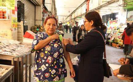 Realizan jornada de vacunación en la Central de Abasto